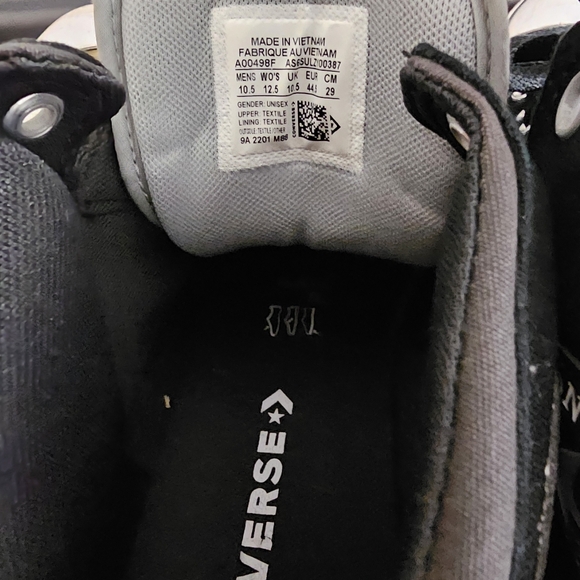 Converse 2 pair Bundle Mid top Canvas Sneaker Yellow & Black Men's sz 10.5 - Picture 6 of 9